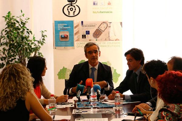 cacof y sas promueven un programa pionero de formacin contra las resistencias antimicrobianas cacof y sas promueven un programa pionero de formacin contra las resistencias antimicrobianas