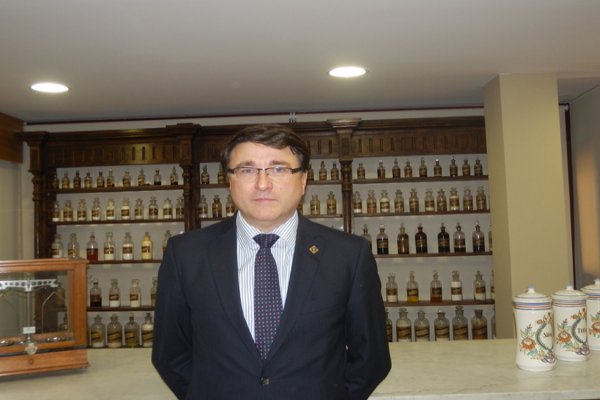 Las máscaras para los cabellos con el silicón las revocaciones