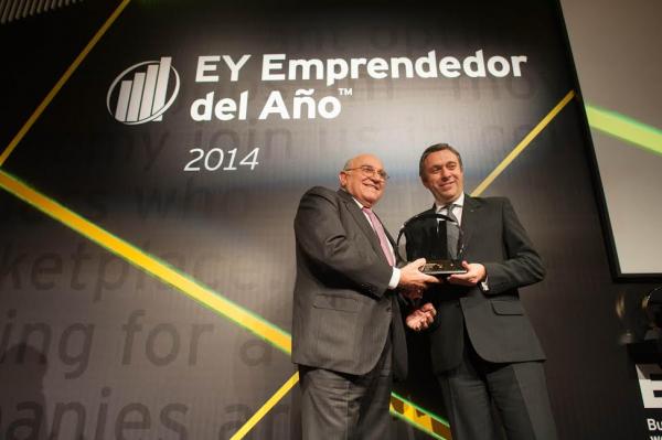 el presidente de laboratorios ordesa galardonado en la xix edicion de los premios emprendedor del ano el presidente de laboratorios ordesa galardonado en la xix edicion de los premios emprendedor del ano