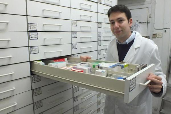 la realidad es compleja en el caso de las farmacias rurales la realidad es compleja en el caso de las farmacias rurales