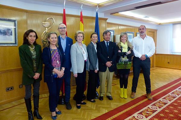 farmaceuticos-y-veterinarios-de-madrid-se-unen-para-optimizar-el-uso
