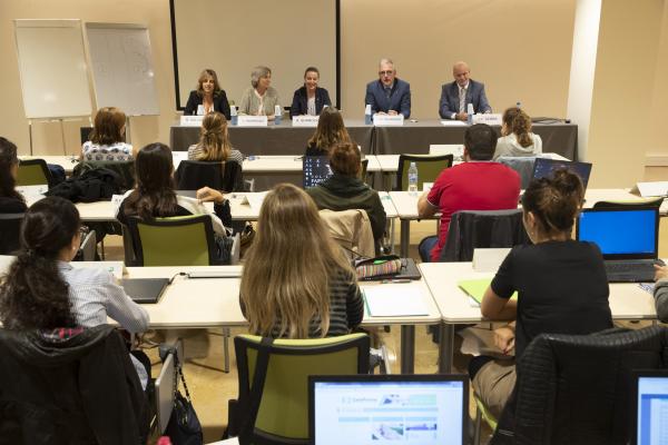 vuelve-el-master-de-gestion-de-la-oficina-de-farmacia-del-cofb