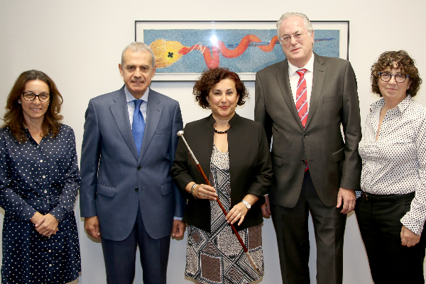 elena-castiella-recibe-el-homenaje-del-consejo-de-farmaceuticos-del-p