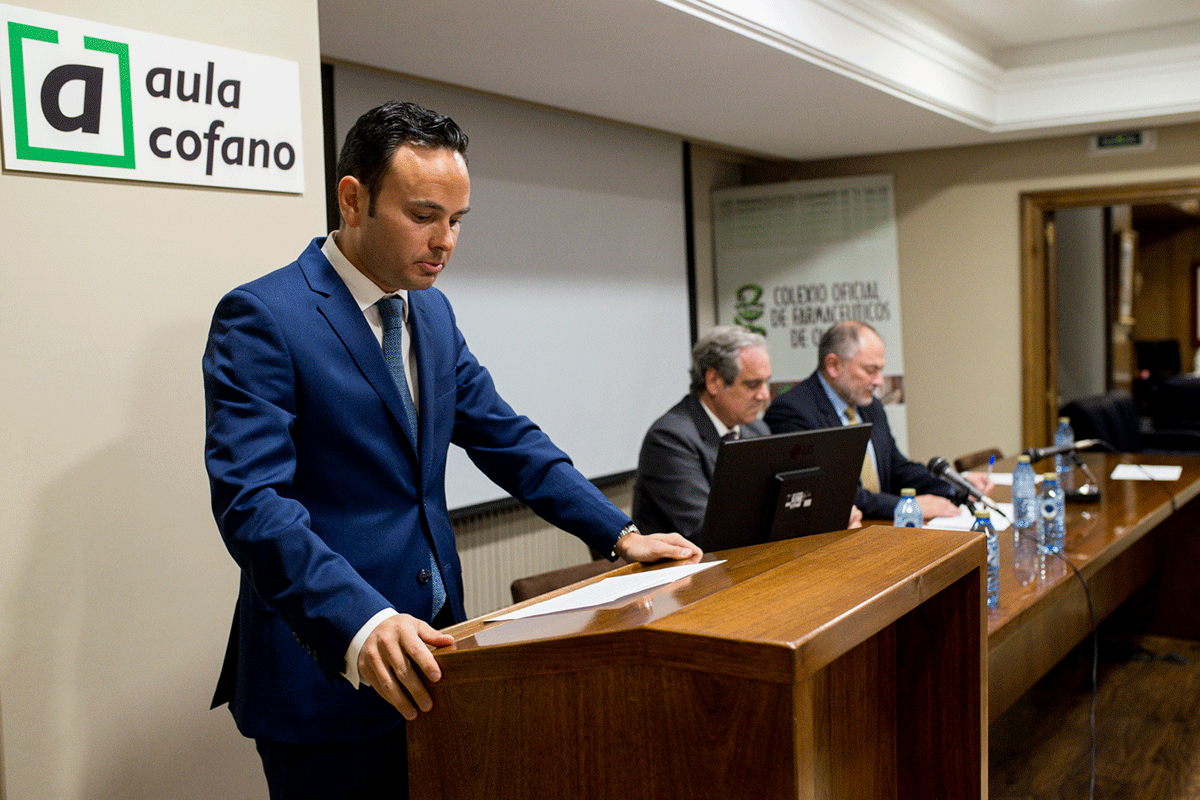 santiago-leyes-toma-posesion-como-presidente-del-cof-de-ourense