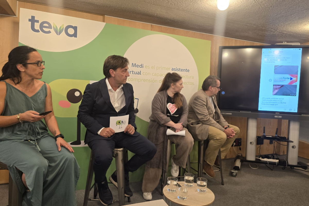 un-asistente-virtual-de-teva-ayuda-a-interaccionar-con-el-prospecto