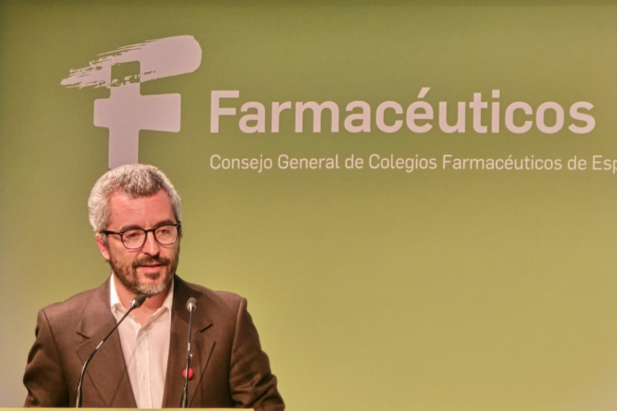 jesus-aguilar-marca-las-lineas-del-futuro-de-la-farmacia-y-javier-pa