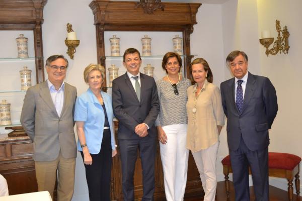 la-complutense-meditara-crear-la-catedra-extraordinaria-del-cofm